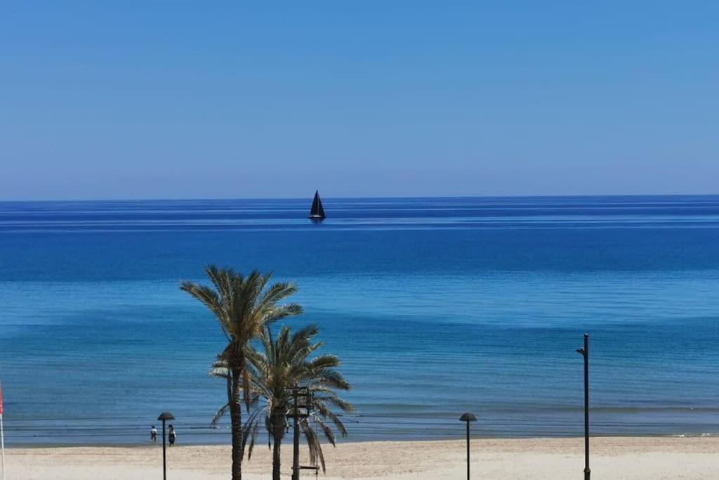 Lujoso Apartamento En Primera Linea De Playa Alicante Exterior foto